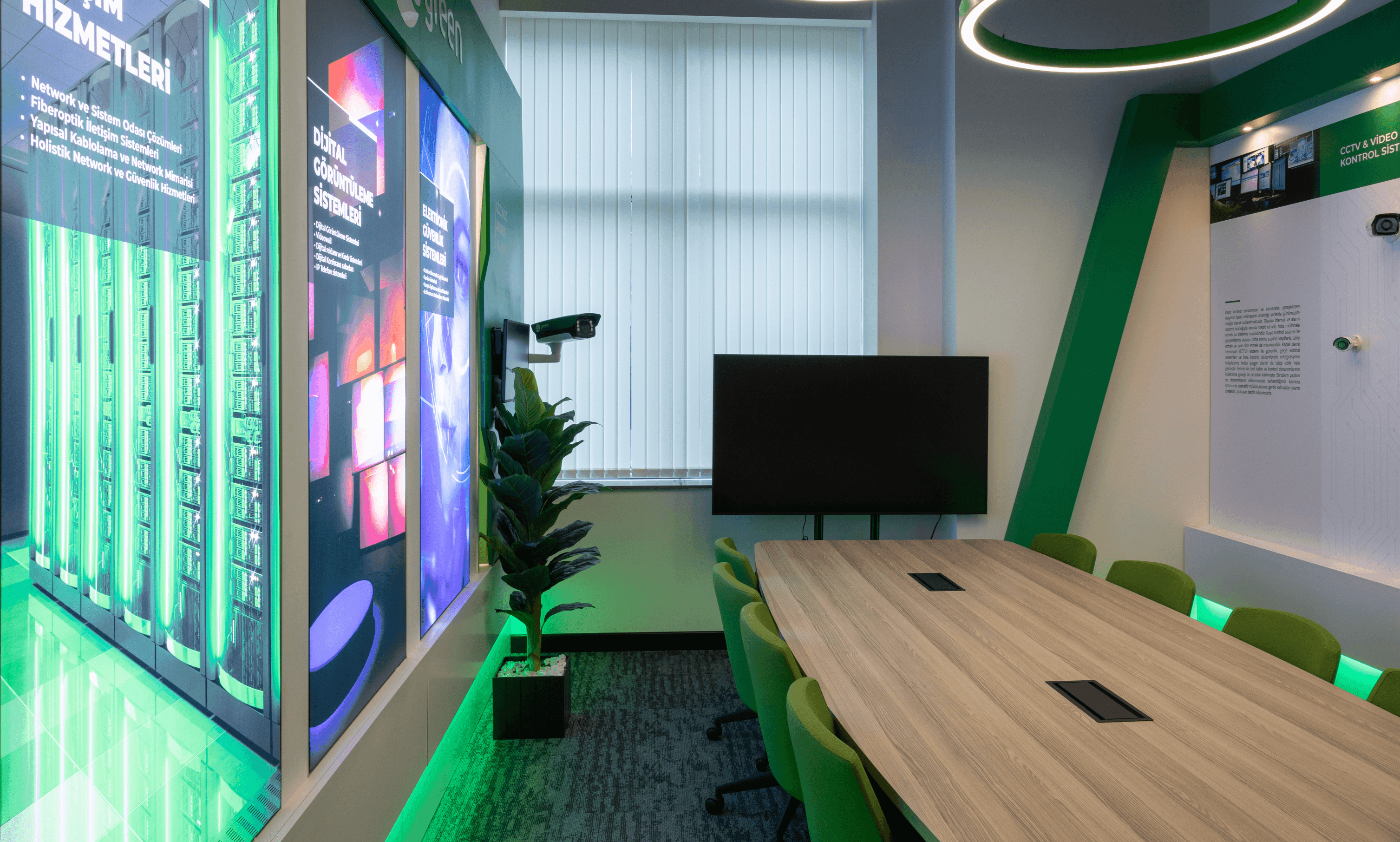Green Holding Image